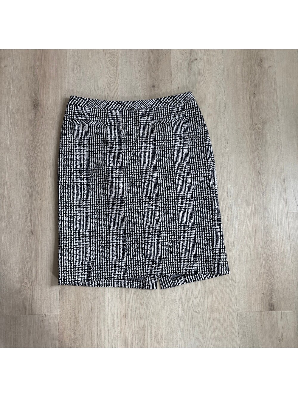 Talbots EUC Women's Black White Houndstooth Knit Pencil Skirt Size 12